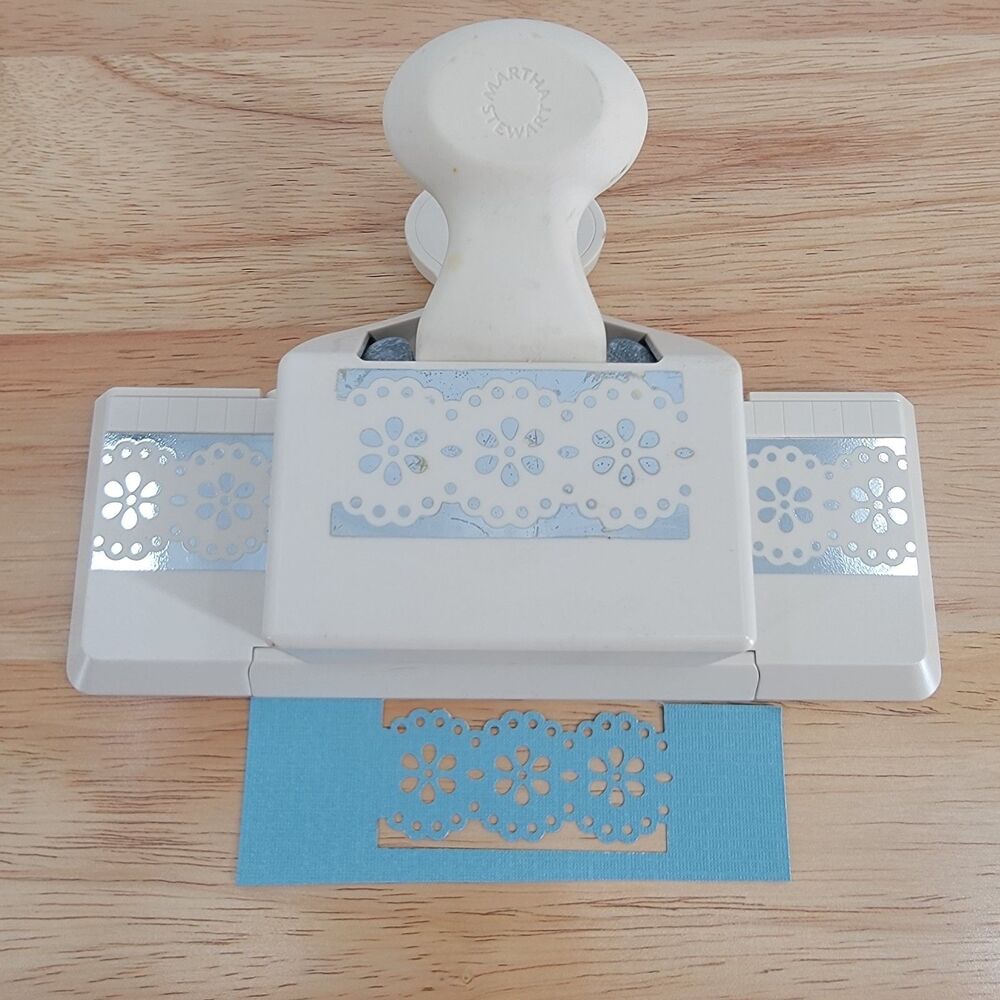 Martha Stewart DOILY LACE TRIM Large Paper Border Punch Apx 2.25"X1.5" Cutout